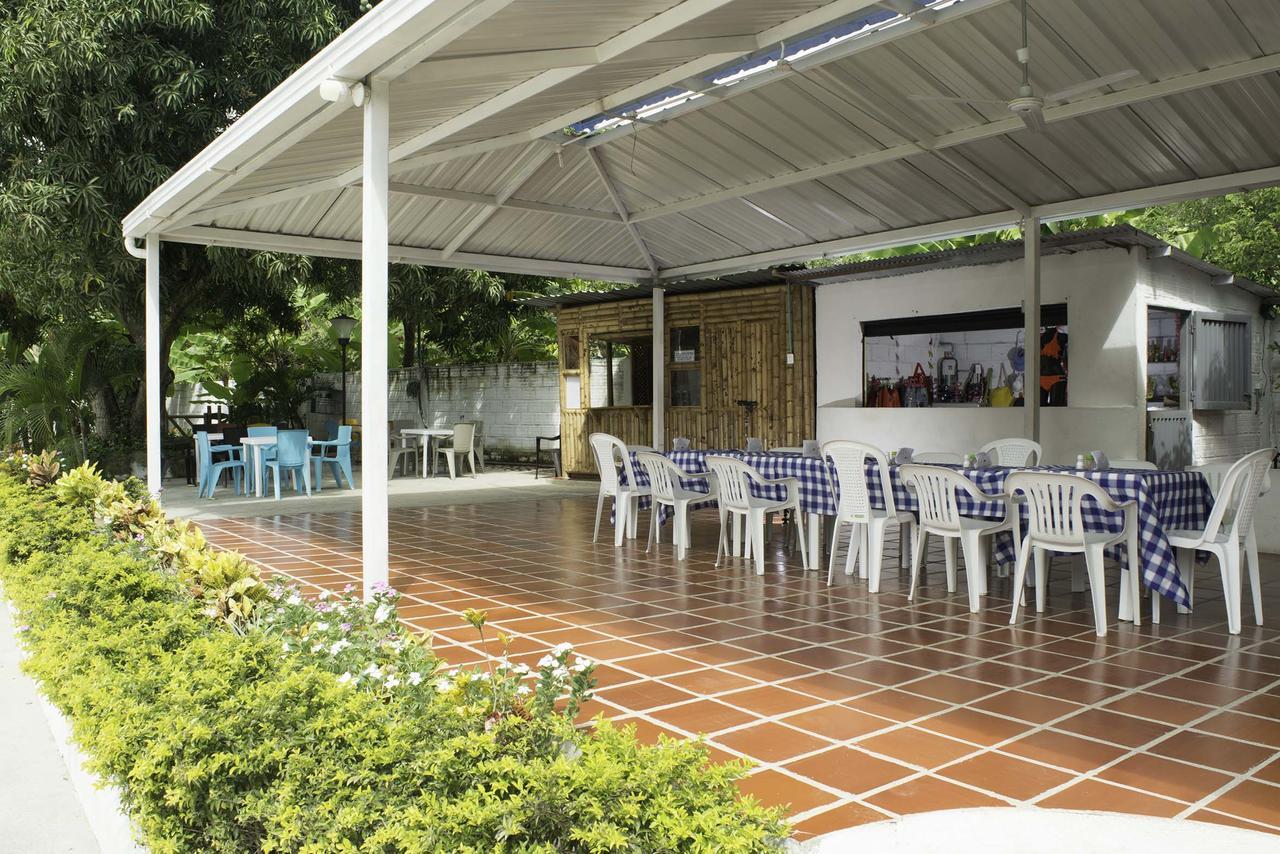 Hostal El Ruby วิลญาเวียคา ภายนอก รูปภาพ