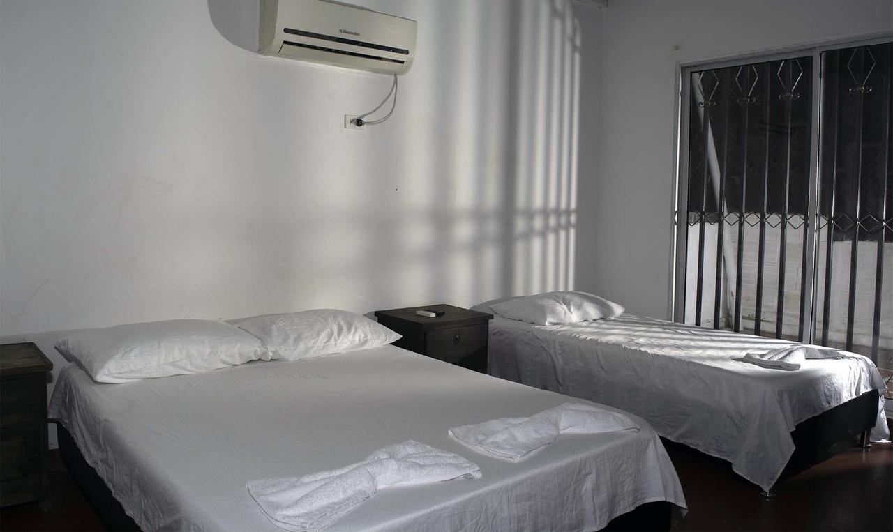 Hostal El Ruby วิลญาเวียคา ภายนอก รูปภาพ