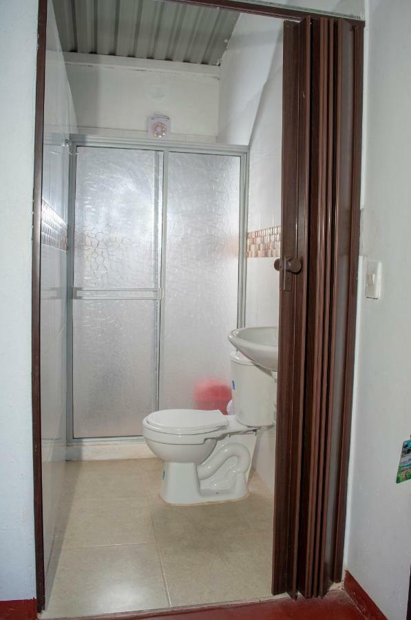 Hostal El Ruby วิลญาเวียคา ภายนอก รูปภาพ